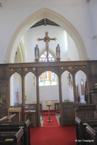 Harrold - St Peter. Rood screen.
