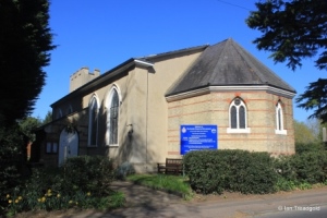 Heath & Reach - St Leonard. Chancel and apse.