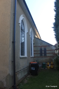 Heath & Reach - St Leonard. South aisle and porch.