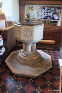 Heath & Reach - St Leonard. Font.