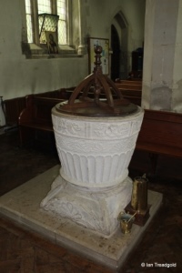 Houghton Regis - All Saints. Font. Houghton Regis - All Saints. Font.