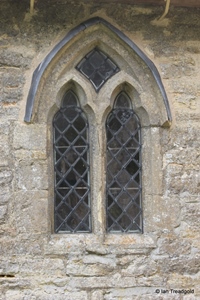Knotting, St Margaret. South transept, eastern window.