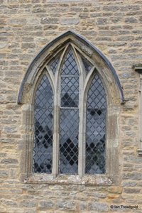 Knotting, St Margaret. South transept, south window.