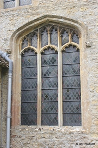 Keysoe, St Mary. South side, eastern window. Keysoe, St Mary. South side, eastern window.