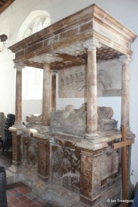 Marston Moretaine - St Mary. Reynes Chapel, Thomas Snagge monument.