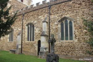 Leighton Buzzard - Chancel from the south. Leighton Buzzard - Chancel from the south.