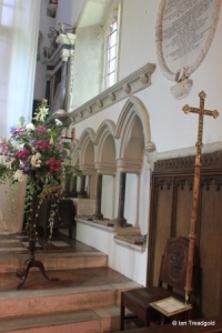 Leighton Buzzard - All Saints. Sedilia. Leighton Buzzard - All Saints. Sedilia.