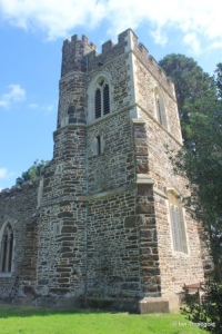 Linslade - St Mary. Tower from the north-west. Linslade - St Mary. Tower from the north-west.