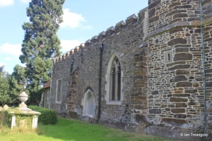 Linslade - St Mary. Nave from the north-west. Linslade - St Mary. Nave from the north-west.