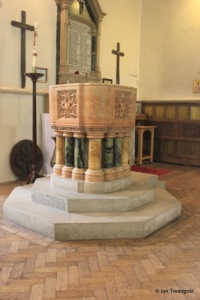 Linslade - St Barnabas. Font. Linslade - St Barnabas. Font.