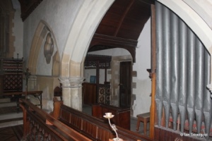 Little Barford - St Denys. Organ chancel.