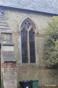 Luton - Biscot, Holy Trinity.  Nave, north-east window.