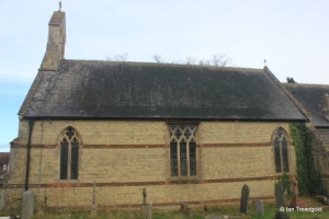 Luton - Biscot, Holy Trinity.  View from the south.