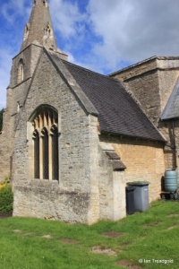 Pavenham - St Peter. South transept from the south-east.