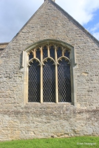 Pavenham - St Peter. South transept, south window.