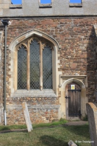 Potton - St Mary. South chapel, western window. Potton - St Mary. South chapel, western window.