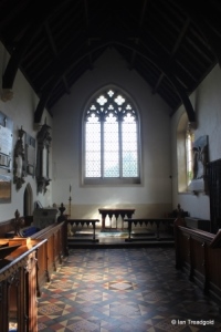 Renhold - All Saints. Chancel.