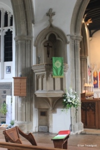 St Andrew parish church, Ampthill. Pulpit.