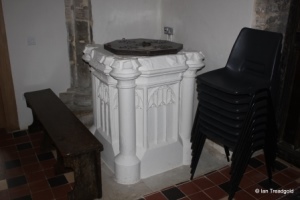 Cranfield - St Peter & St Paul. Font.