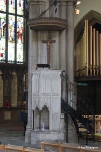 Bedford - St Paul. Pulpit.