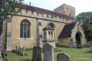 Bedford - St Peter de Merton. South aisle from the south-west.