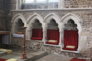 Biggleswade - St Andrew. Piscina and sedila.