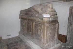 Toddington - St George. Cheney Chapel, monuments.