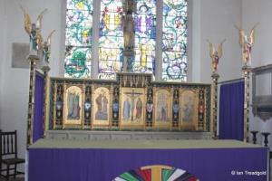 Toddington - St George. Reredos.