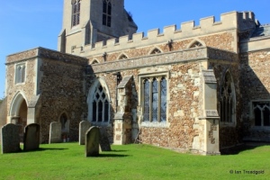 Dunton - St Mary Magdalene. South aisle and porch.