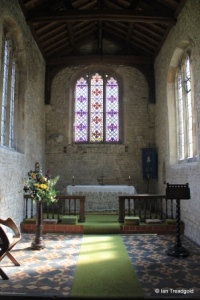 Dean, All Hallows. Chancel altar.