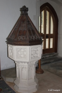 Stotfold - St Mary. Font.
