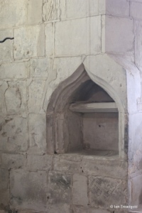 Edlesborough - St Mary the Virgin. South chapel piscina.