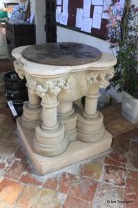 Eaton Bray - St Mary the Virgin. Font.