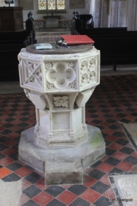 Edworth - St George. Font.