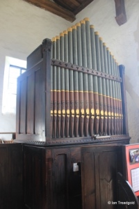 Harrold - St Peter. South aisle, organ.