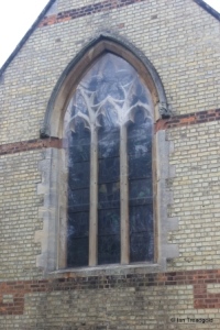 Luton - Biscot, Holy Trinity.  East window.