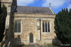 Renhold - All Saints. Chancel from the south.