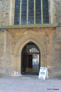 Bedford - St Paul. West door.