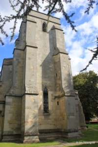 Eaton Bray - St Mary the Virgin. Tower from the west.