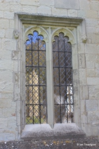 Eaton Bray - St Mary the Virgin. Chancel, north-west window.