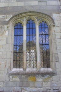 Eaton Bray - St Mary the Virgin. Chancel, north-east window.