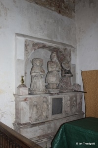 Eyeworth - All Saints. Chancel, tomb to Sir Francis Anderson.